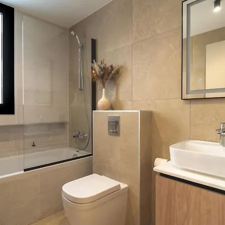 Mackenzie Sands 2 Bdr Luxe Flat * Larnaca